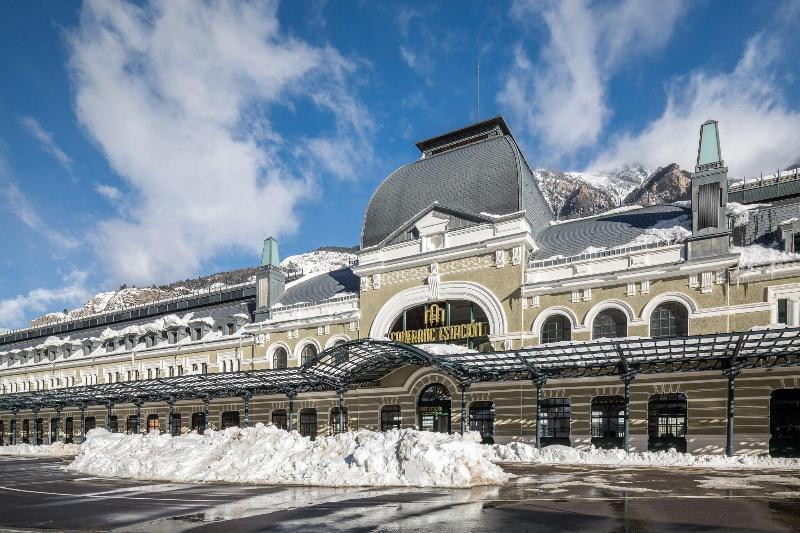 Canfranc Estacion Royal Hideaway Hotel Exteriér fotografie